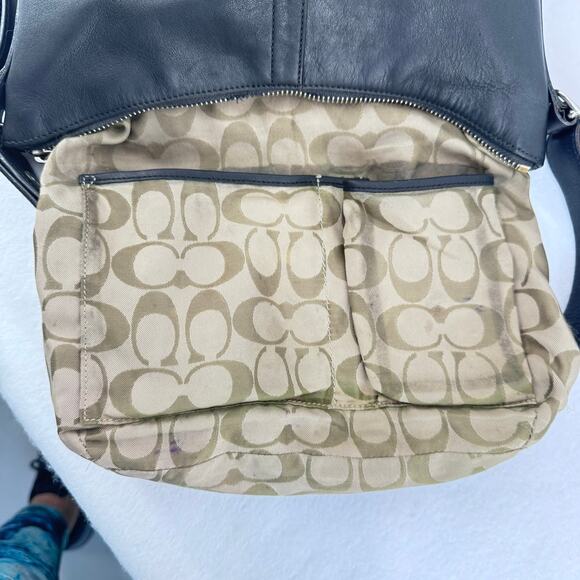 Coach Legacy Slim Duffle 9326 Black Leather Crossbody Shoulder Bag Vintage Y2K - Picture 7 of 16